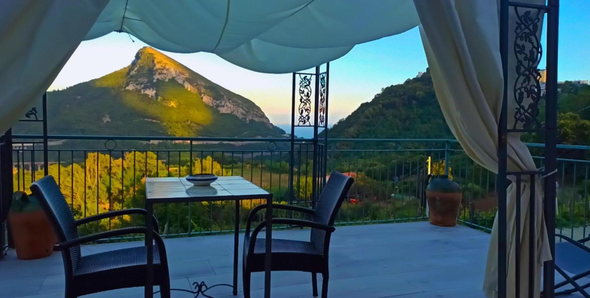 La Roccia Incantata Amalfi Coast Vietri Luaran gambar